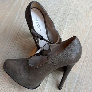 Bottega Veneta Taupe Leather Heels